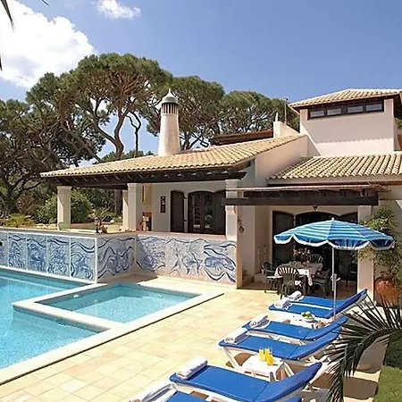 فيلة Olhos De Agua Sleeps 8 Pool Air Con T433420
